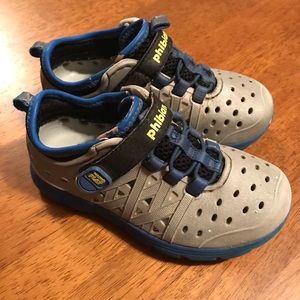 Stride Rite Phibian shoes